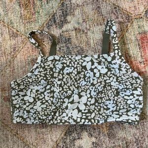 square neck sports bra